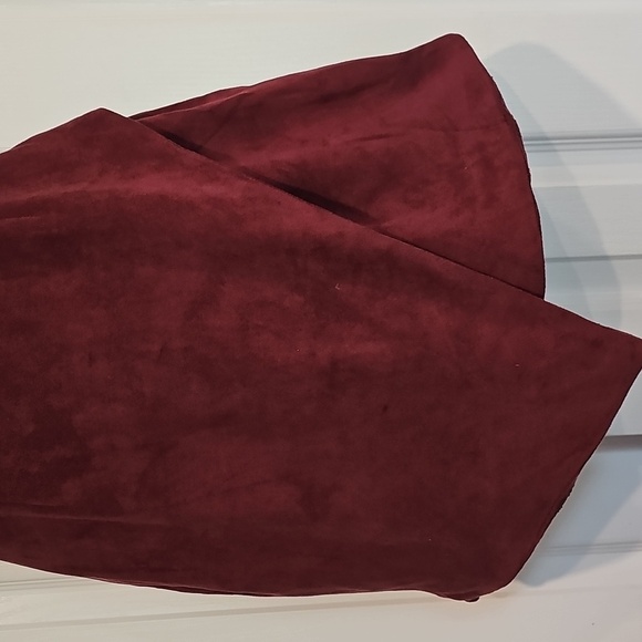 AQUA Burgundy Faux Suede Asymmetrical A-LINE Mini Dress Sz M NWOT MSRP $78 - Picture 5 of 9